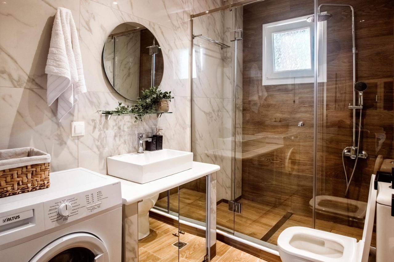 Kentia Fine Living Apartment Kanali  Bagian luar foto